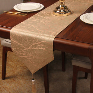 Multiple Design Party Christmas Wedding Jacquard/Polyester Table Runner